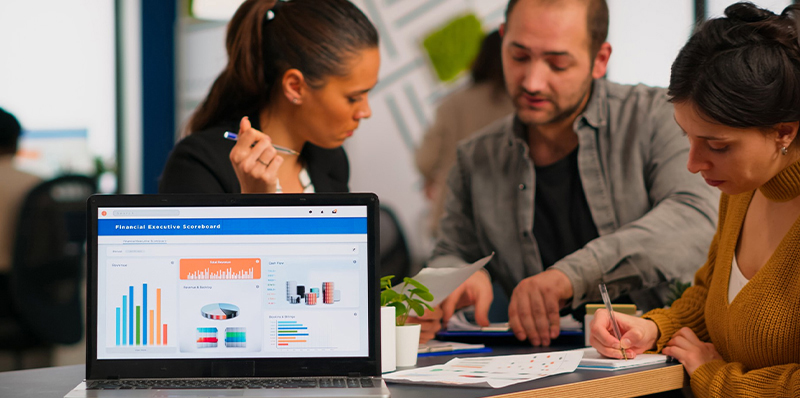 Manufacturing dashboards showing live KRAs and expense alerts