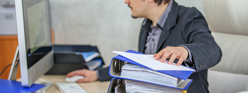 Expense form showing flagged exceptions and policy guidance
